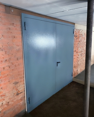 Равностворчатая огнестойкая дверь Равностворчатая огнестойкая дверь