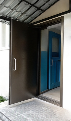 Одностворчатая стальная дверь