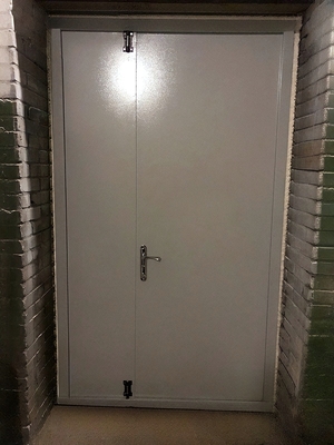 Полуторная дверь, вид изнутри