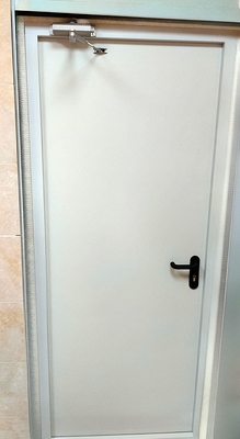 Белая огнестойкая дверь