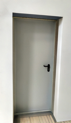 Дверь с пределом ei-60