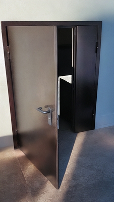 Коричневая огнеупорная дверь Коричневая огнеупорная дверь