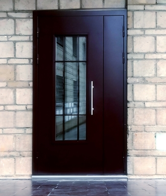 Дверь с большим стеклопакетом