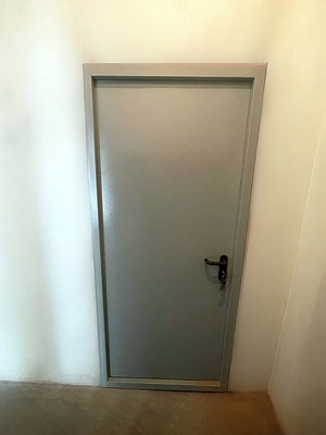 Стальная огнезащитная дверь Стальная огнезащитная дверь