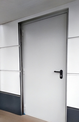 Дверь серого цвета Дверь серого цвета