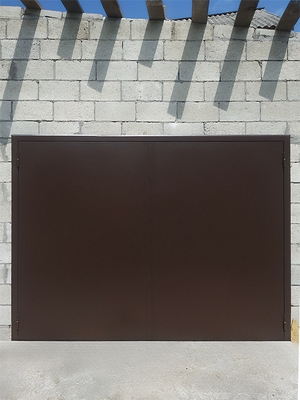 Коричневые ворота