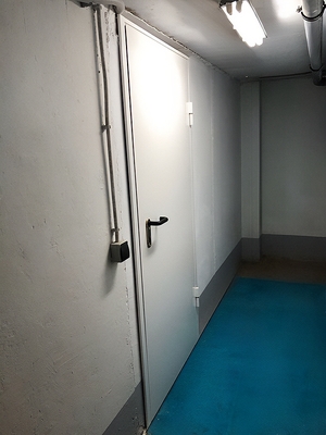 Дверь в техническое помещение