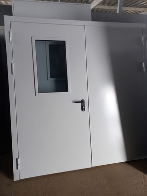 Партия остекленных дверей