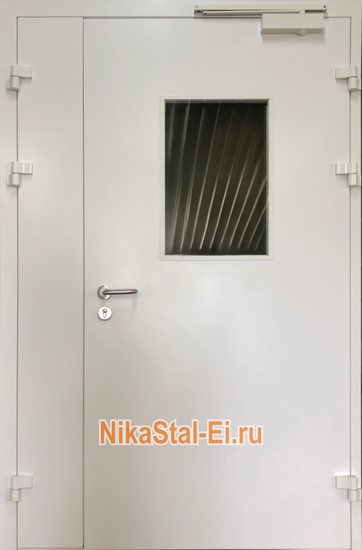 Полуторная противопожарная дверь ДПМ с остеклением ei-60 и двухсекционными петлями