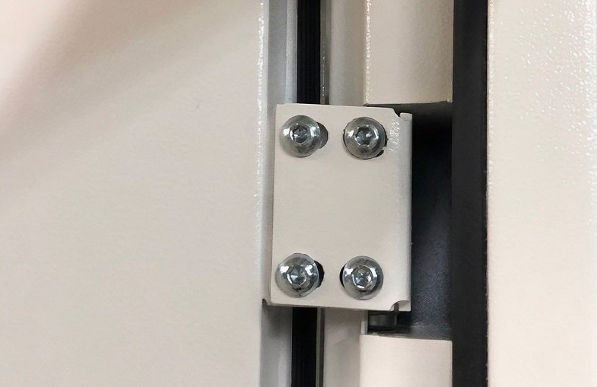 СКРЫТЫЕ ПЕТЛИ – дополнительная опция люка СКРЫТЫЕ ПЕТЛИ – дополнительная опция люка